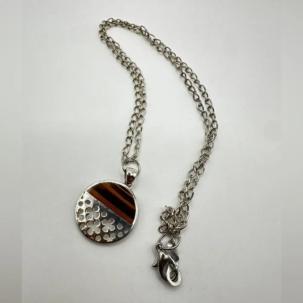 21” Sterling silver necklace with Tigers eye, flower circle pendant!‎